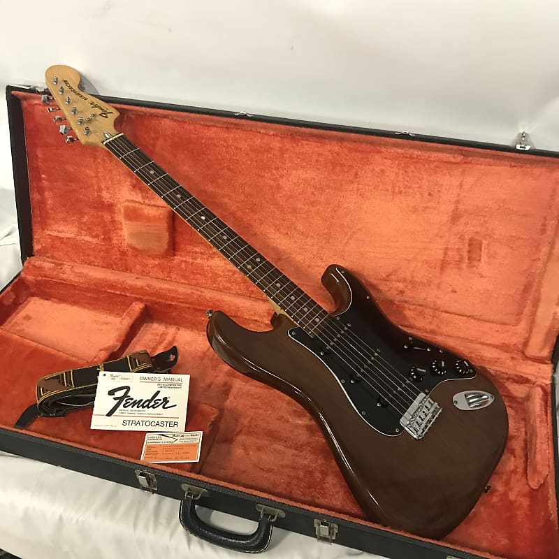 Fender Stratocaster with Rosewood Fretboard 1978 - 1981 - Walnut (Mocha) with Original Fender Case - USED